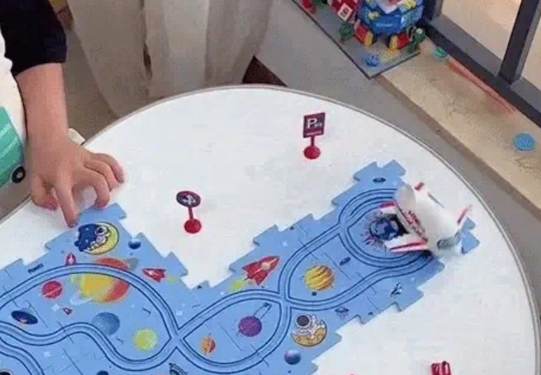 PuzzleRacer Kids Car Track Set